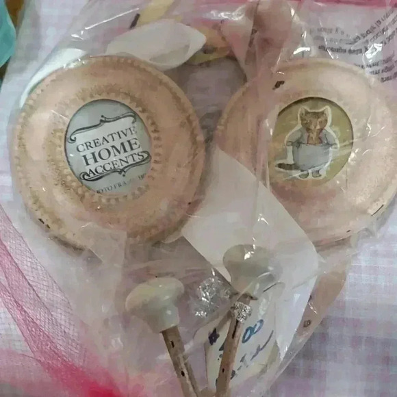 COPY - 2 for $5-Fun grab bags - Picture 13 of 16